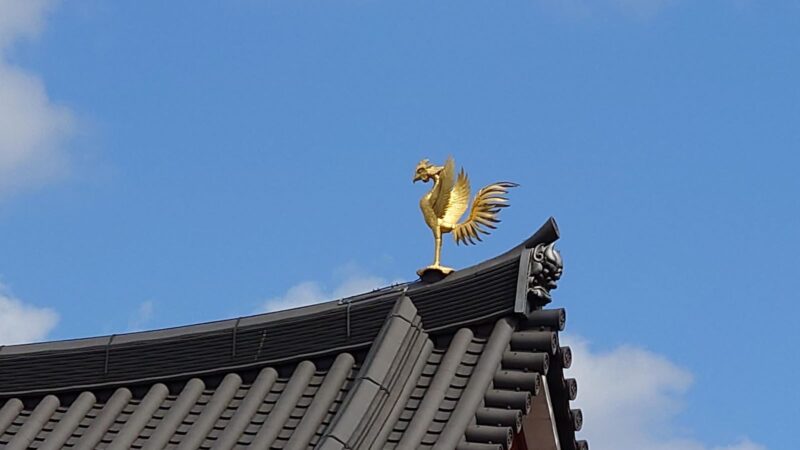 鳳凰堂屋根上の鳳凰像