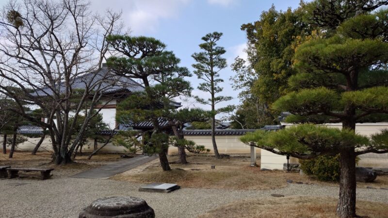 奈良・法華寺の慈光殿入口